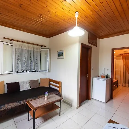 Apartament Katopodi *
